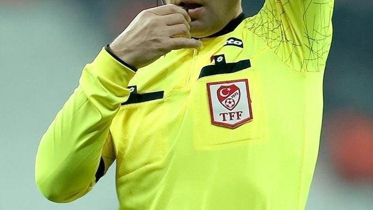 Erzurumspor-Manisa FK maçının hakemi olay yarattı!