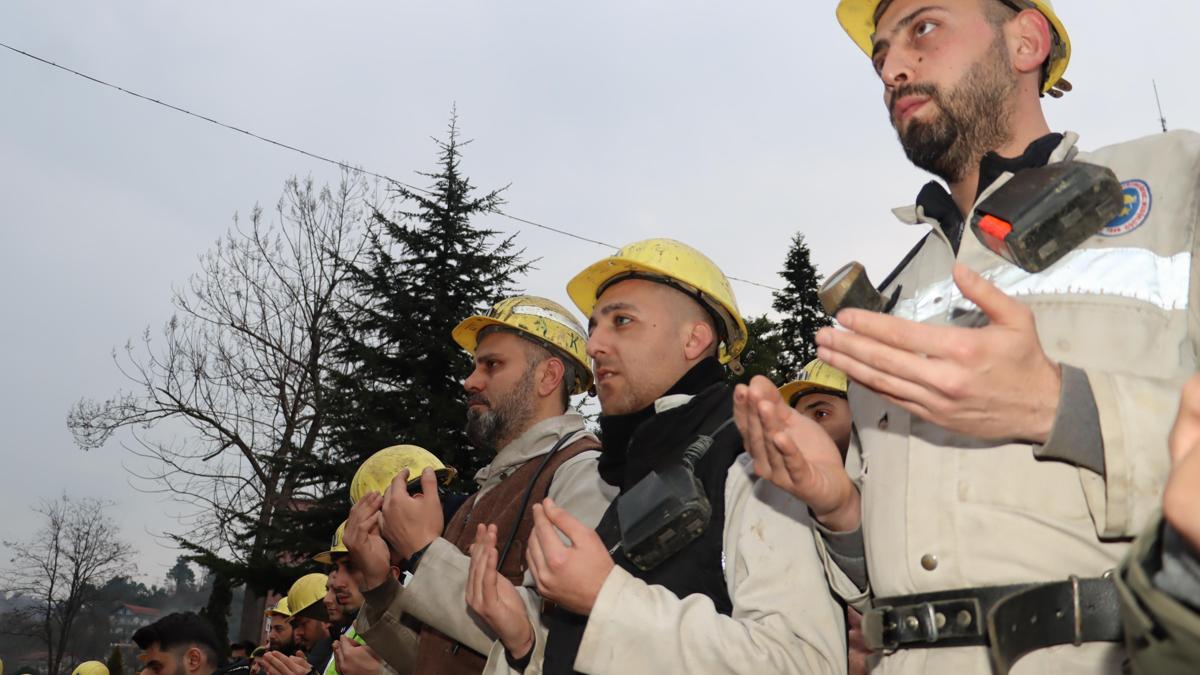Grizu patlamasında ölen 103 madenci, facianın 43’üncü yıl dönümünde dualarla anıldı