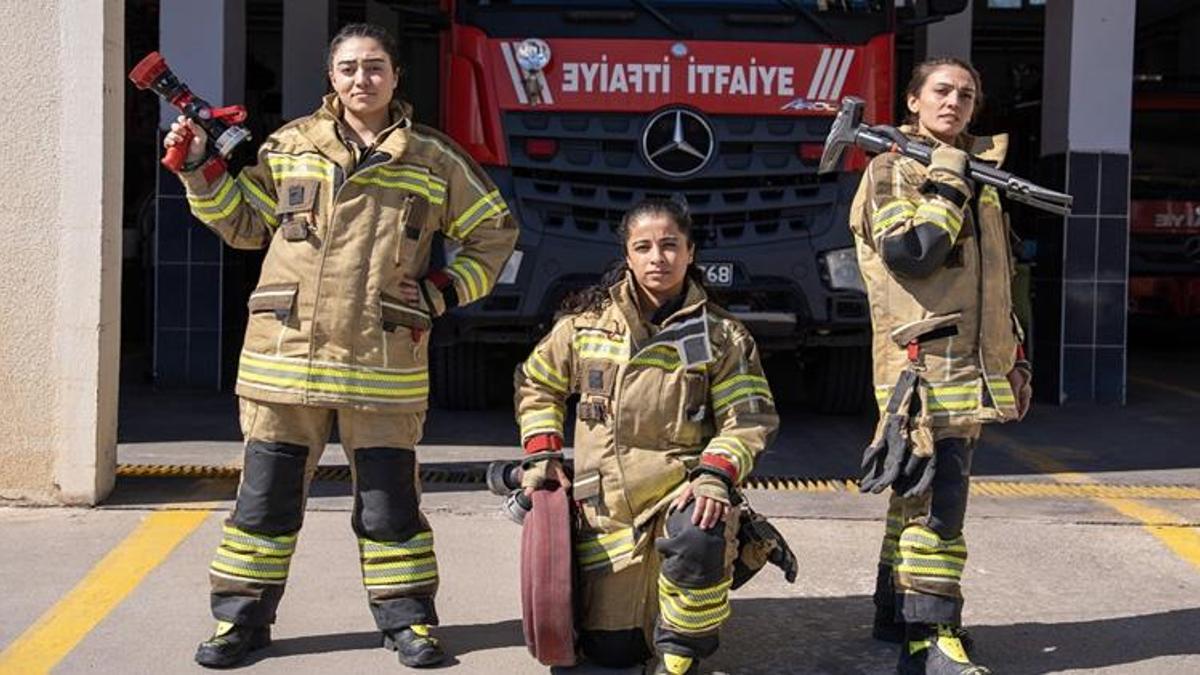 Kaskı çıkarınca görenler inanamıyor! Diyarbakır’da 10 kadın şehrin yeni kahramanları oldu