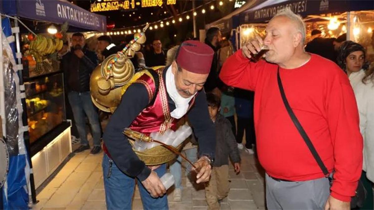 Antakya’da Ramazan Şenlikleri devam ediyor: Geleneksel meyan şerbeti sebil oldu!