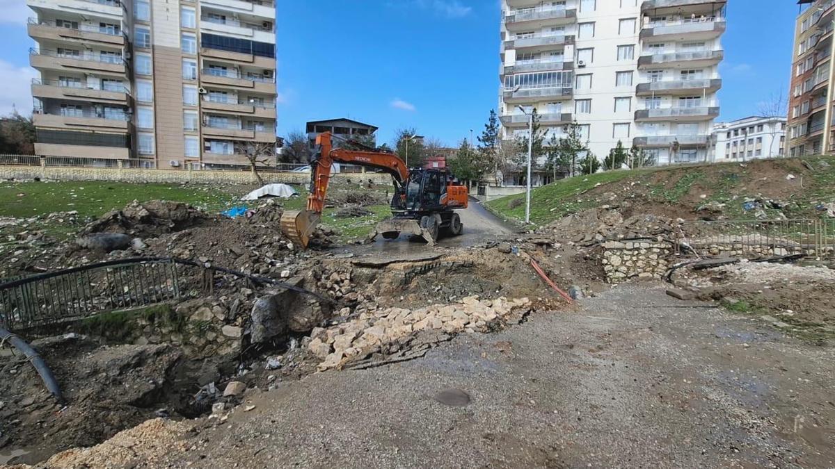 Kuvvetli yağış nedeniyle menfez köprü çöktü