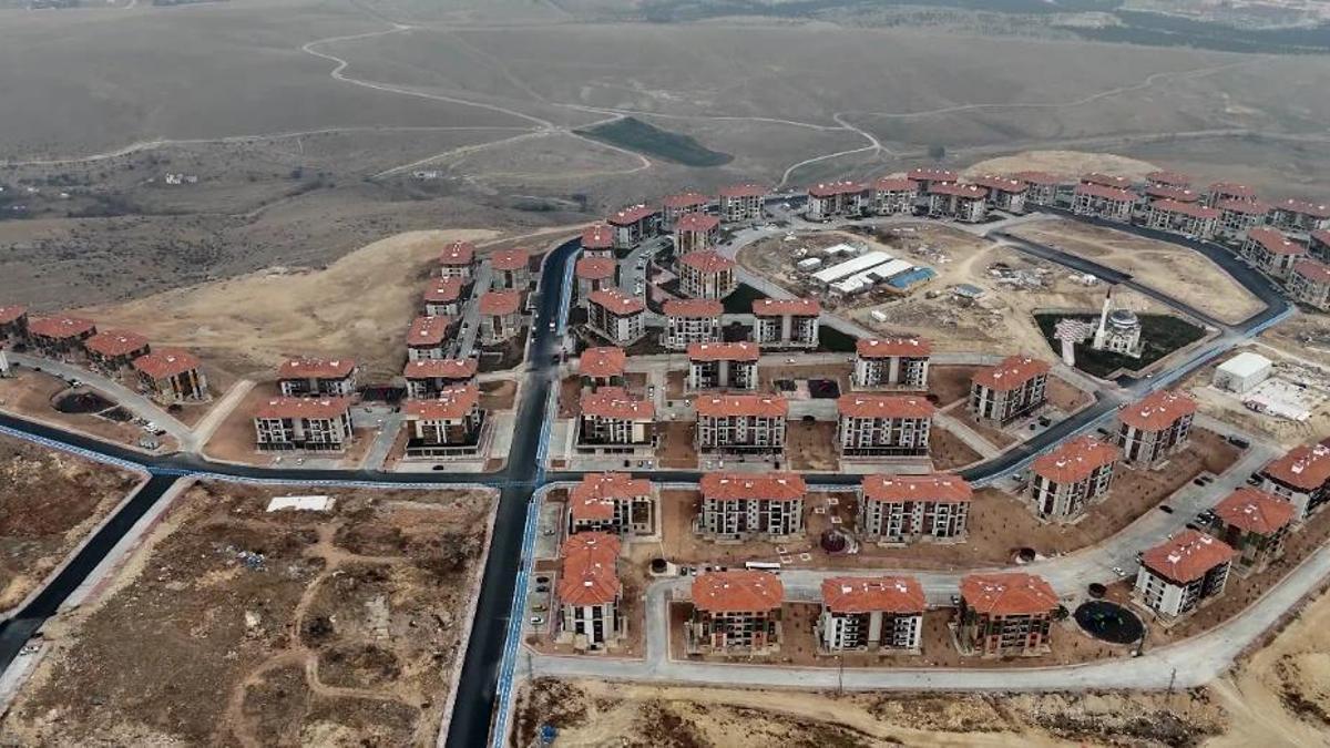 Taksiti 14 bin liraya daire: TOKİ 30 ilde satışa çıkardı!