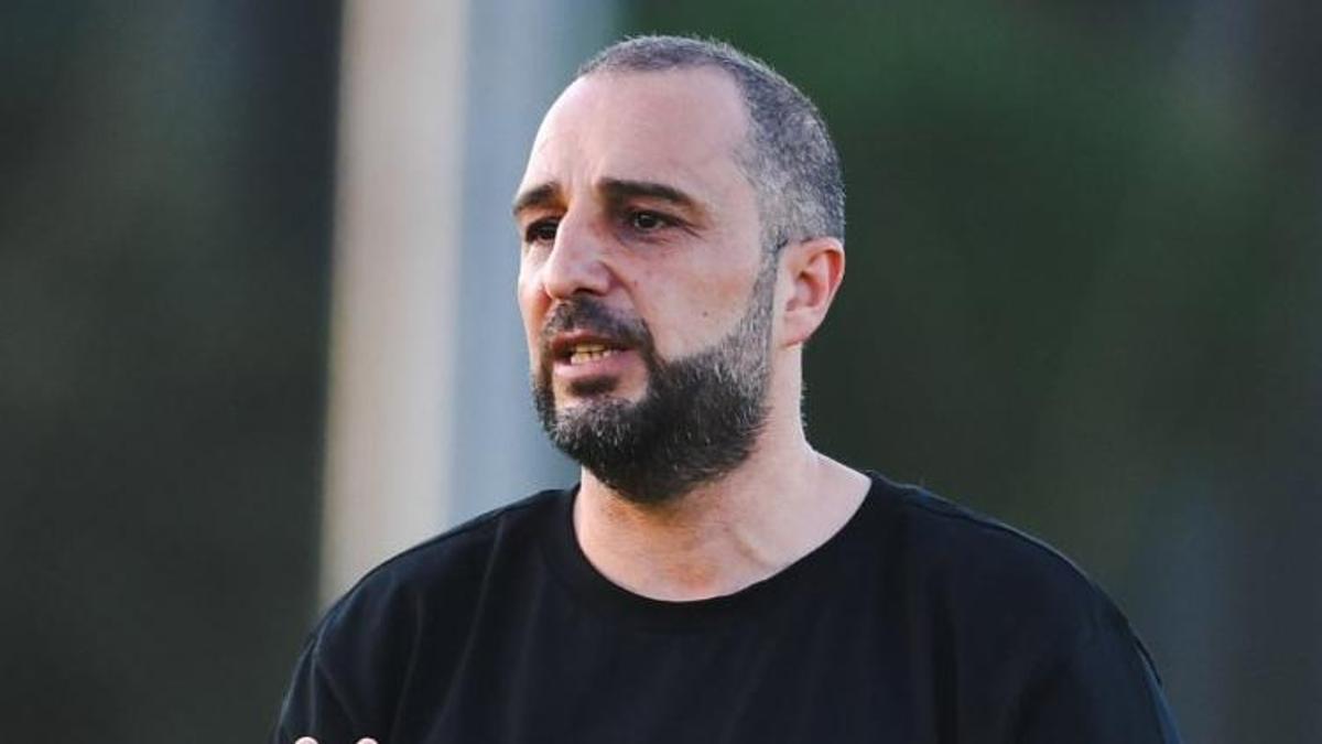 Bursaspor'un eski hocası Adem Çağlayan 3. Lig ekibinin başına geçti