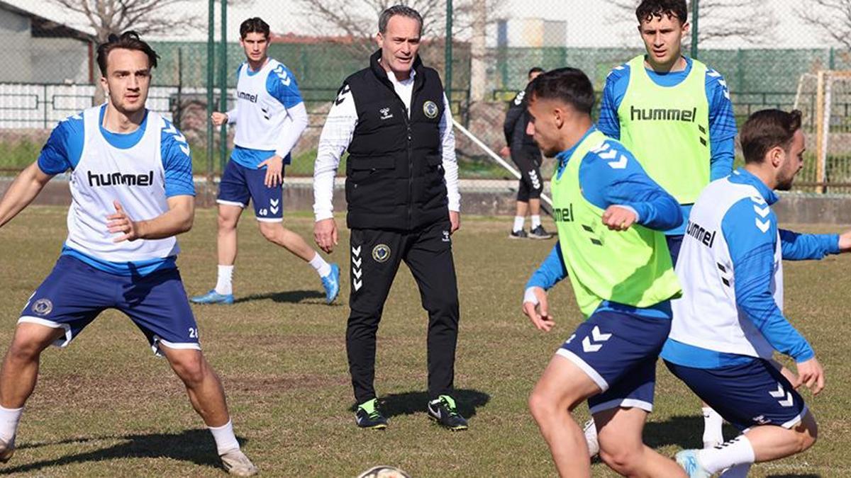 Menemen FK'da yeni dönem! Cüneyt Biçer ilk hamlesini yaptı