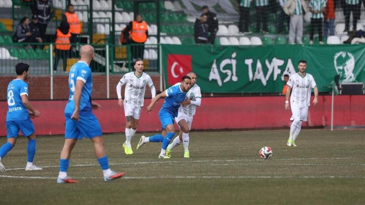 1. Lig ekibi 3-2 yenildi, teknik direktör 'gayet iyi oynuyoruz' dedi