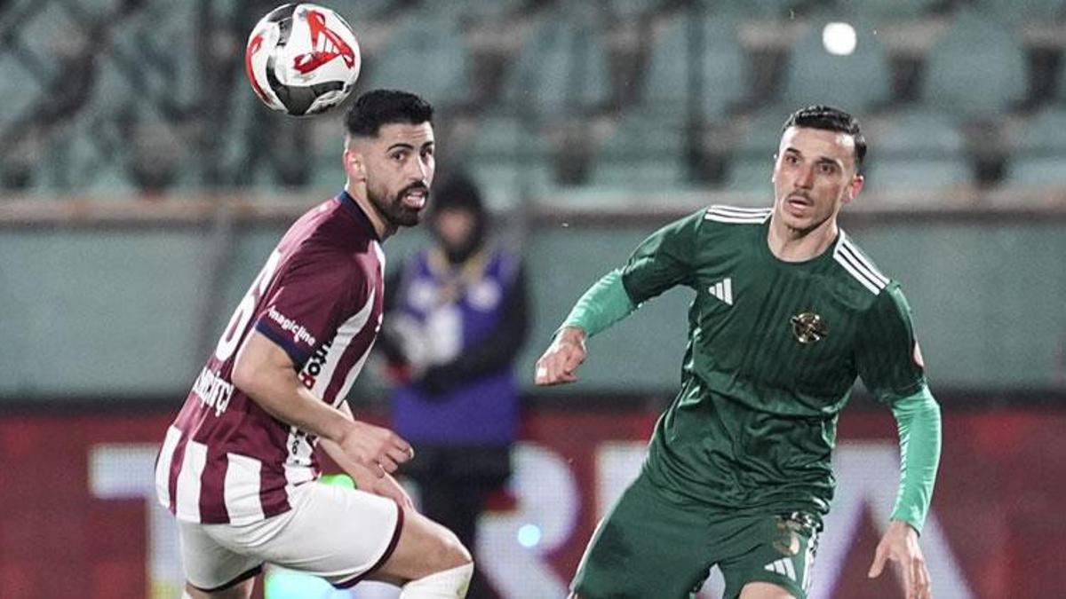 Esenler Erokspor-Bandırmaspor maçında 2 gol ve 1 kırmızı kart vardı