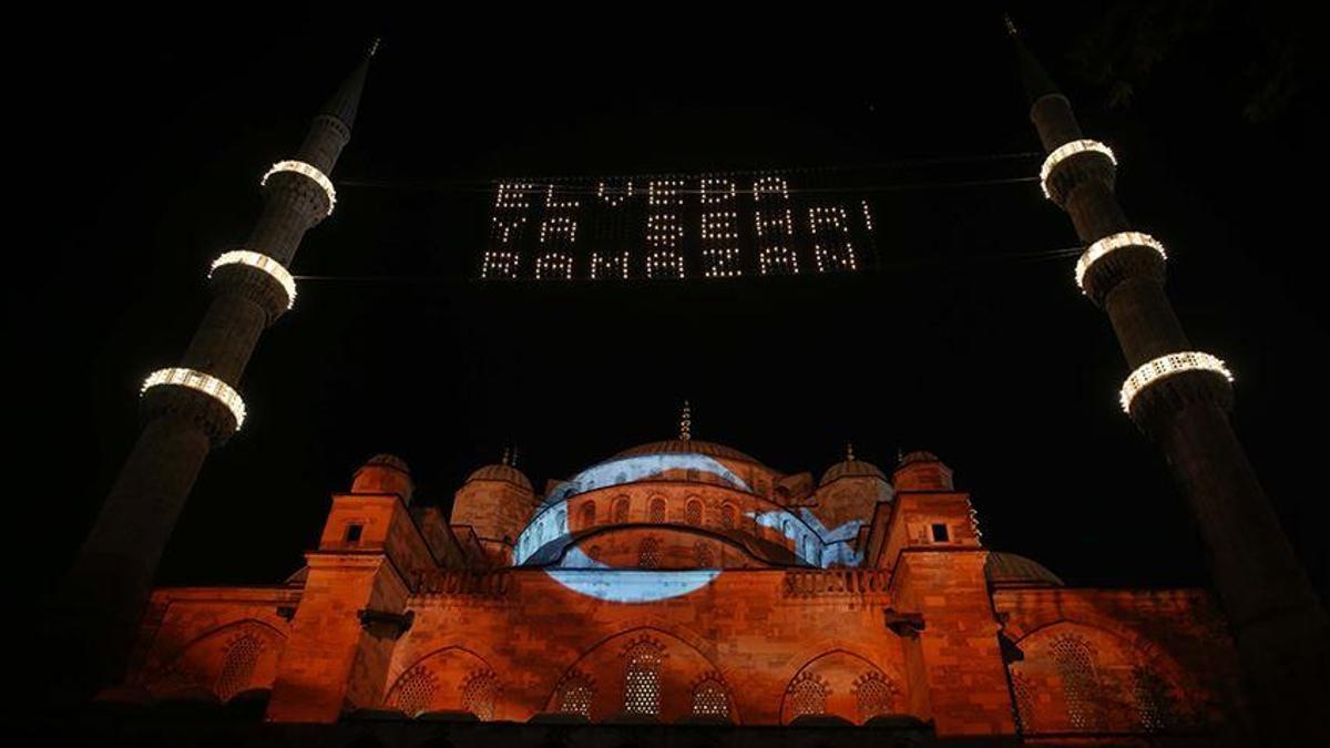 2026 Kadir Gecesi Mesajları: Aileye, Eşe, Sevgiliye ve Arkadaşa Gönderebileceğiniz En Anlamlı ve Duygusal Kadir Gecesi Mesajları ile Sözleri