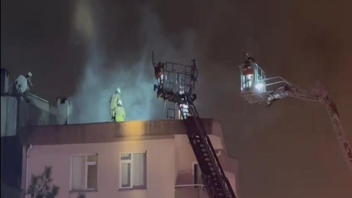 İstanbul'da gece alevlerle aydınlandı!