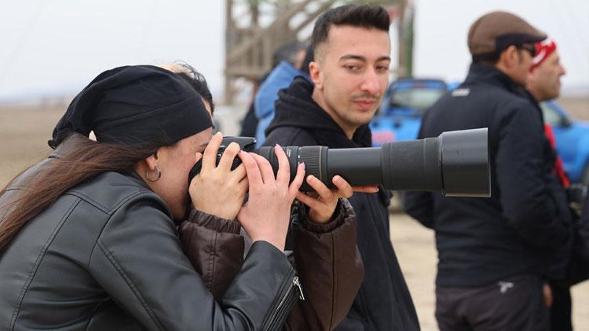 Kırşehir'de flamingolar fotoğraf tutkunlarına heyecan dolu anlar yaşattı