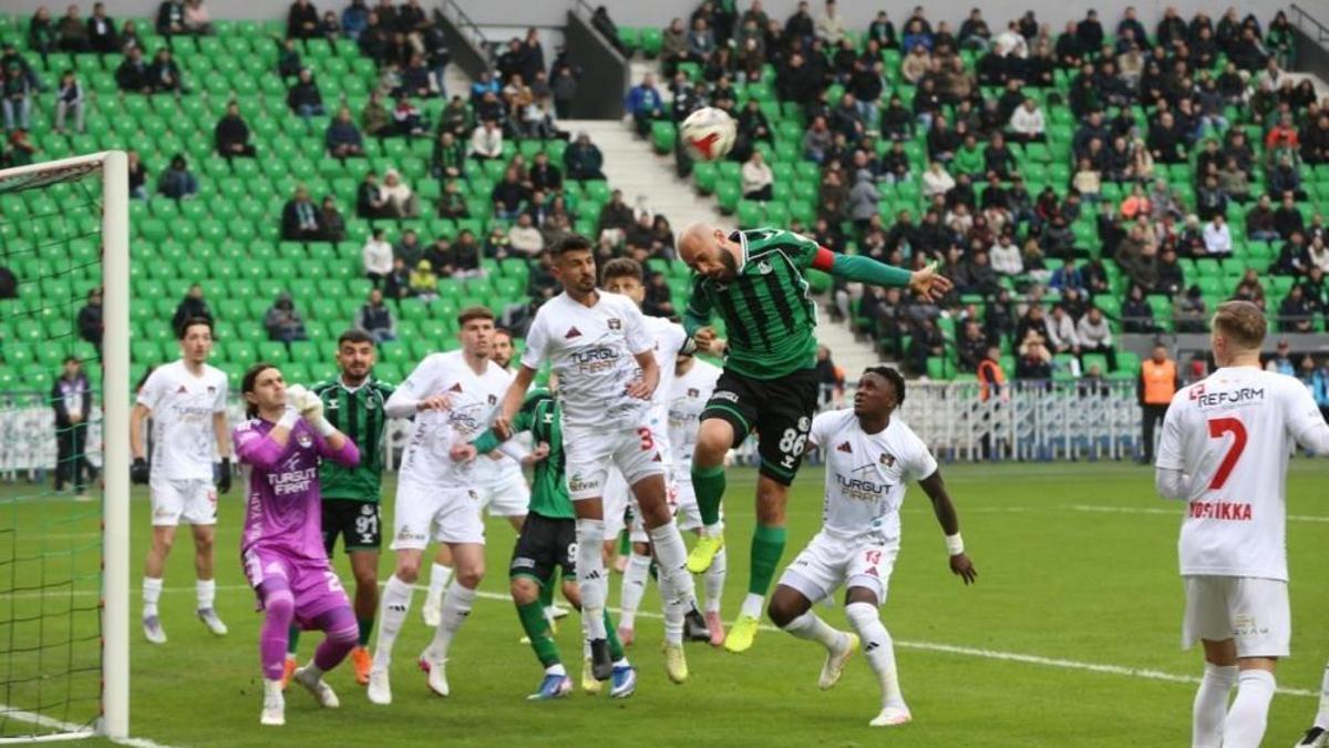 Vanspor deplasmandan eli boş döndü!