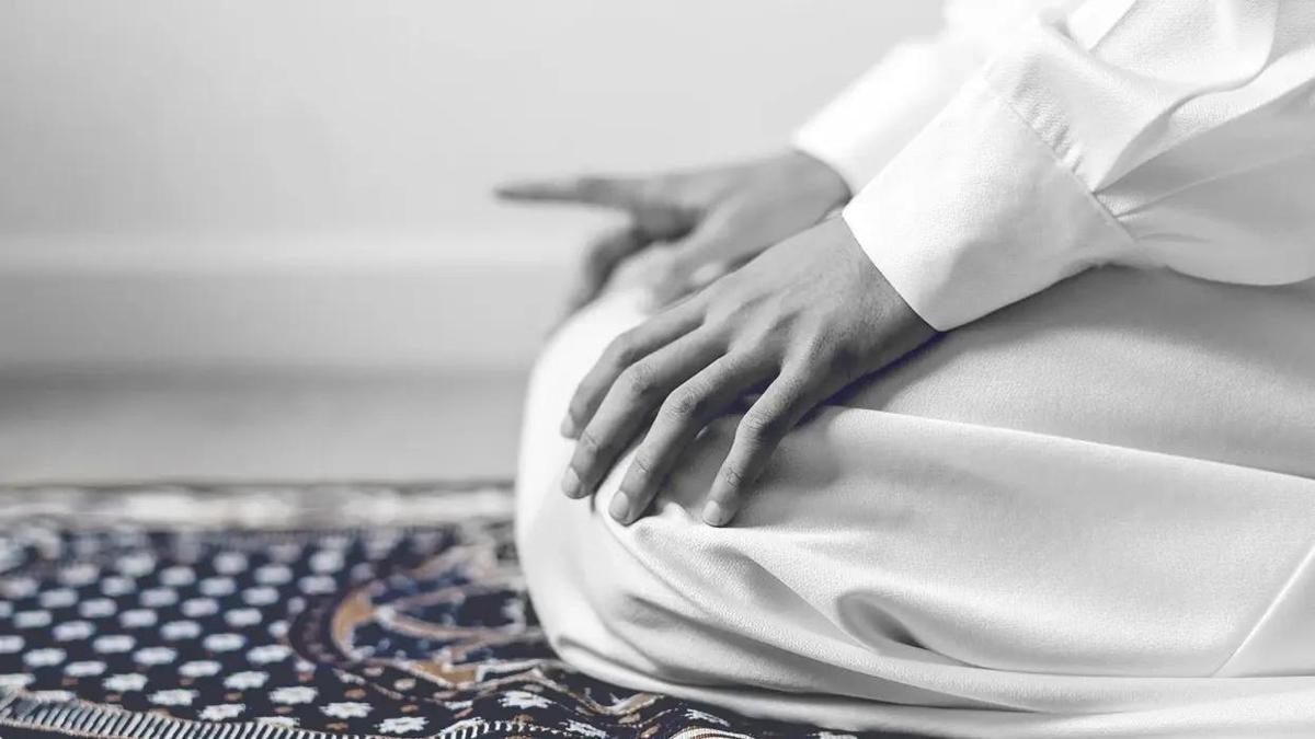 Kadir Gecesinde Kılınacak Nafile Namazlar: Teheccüd, Tesbih ve Diğer Sünnet Namazların Kaç Rekat Kılınacağı ve Ayrıntılı Kılınışları