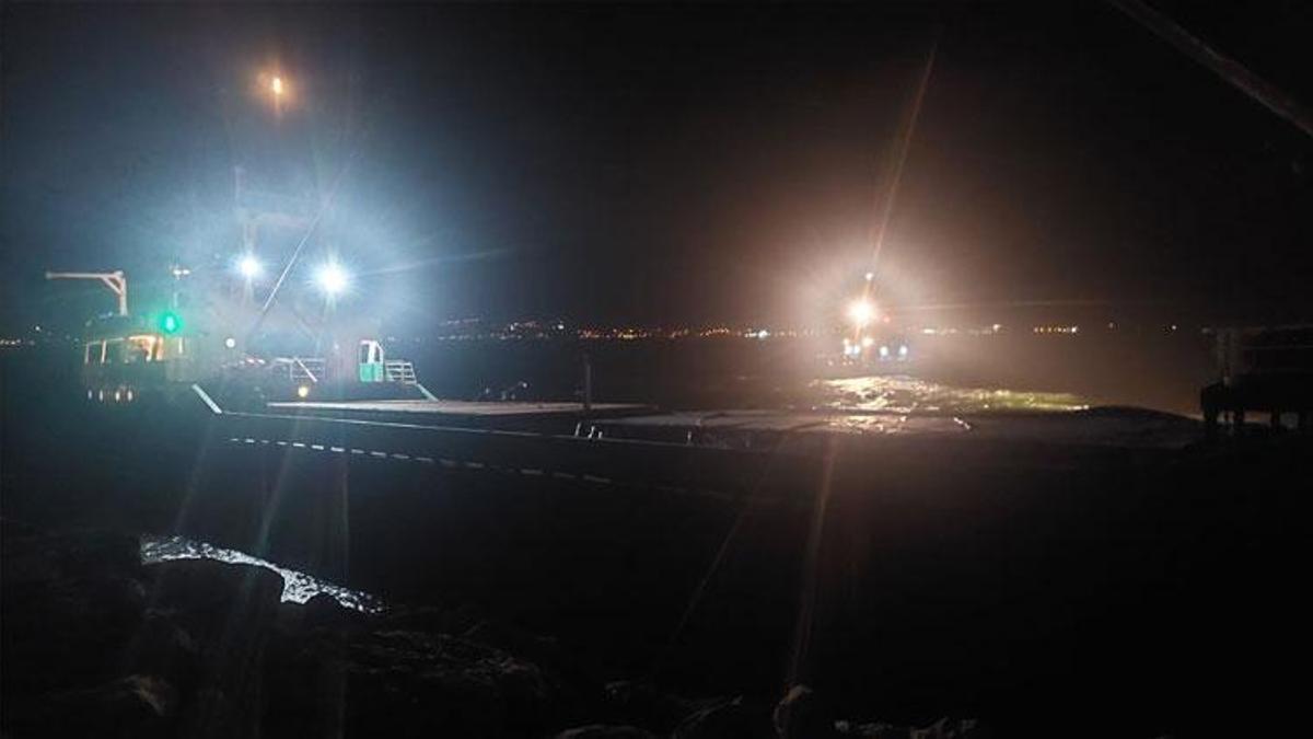 Bandırma’da kuru yük gemisi karaya oturdu