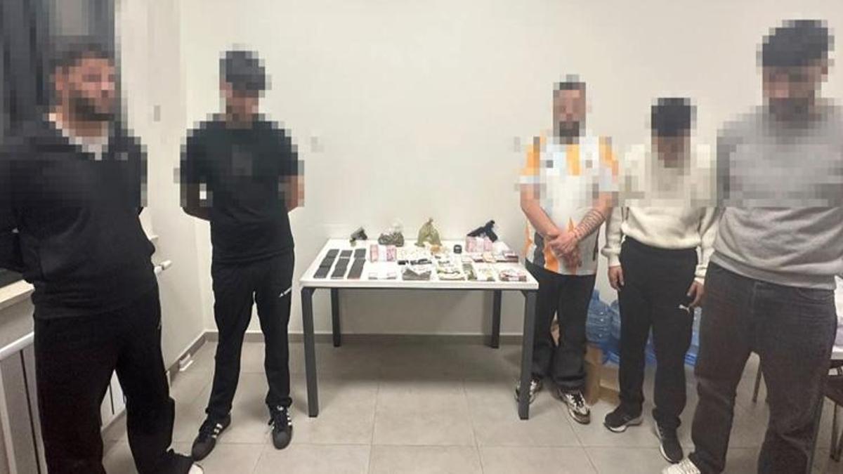 Maltepe'de 'zula evine' baskın! 5 kişi yakalandı