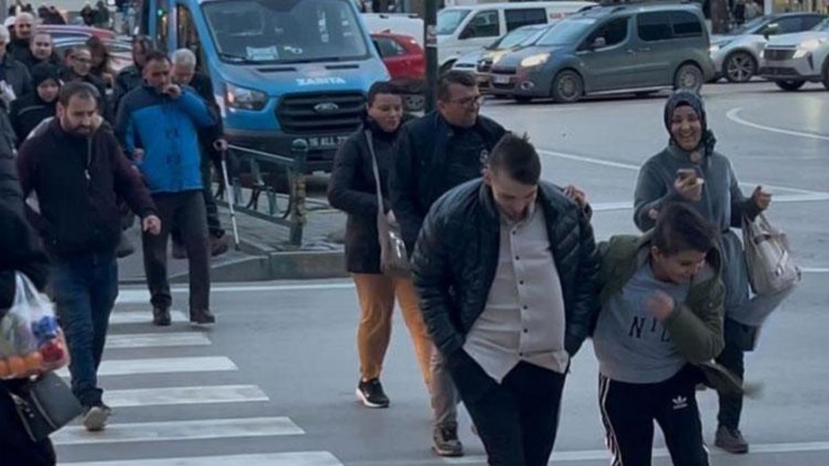Bursa Valiliği'nden fırtına uyarısı: Vatandaşlara "tedbirli olun" çağrısı