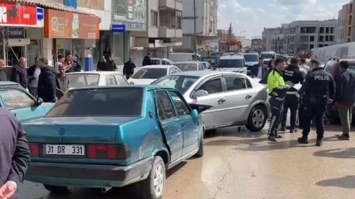 Adıyaman'da meydana gelen zincirleme kazada 6 kişi yaralandı