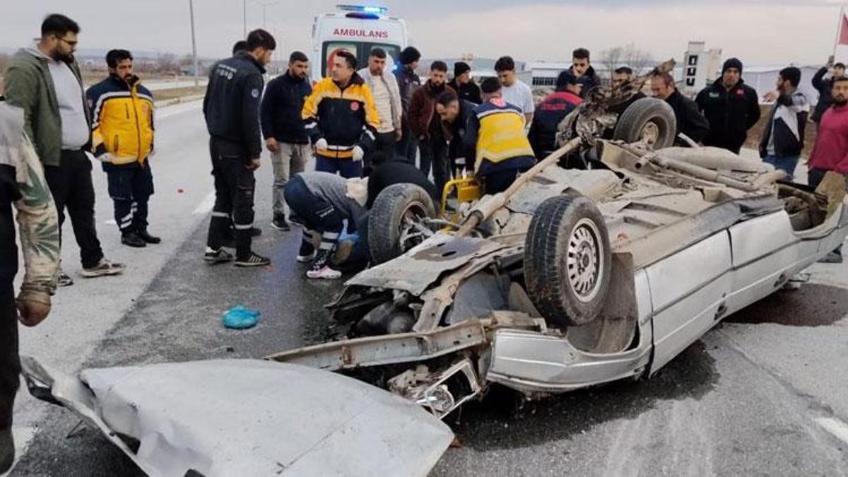 Çorum Alaca'da otomobil takla attı 1'i ağır 3 kişi yaralandı