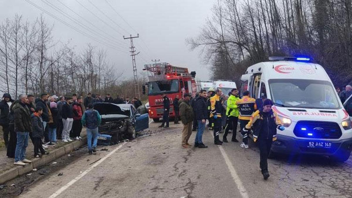 Ünye ve Çaybaşı'ndaki iki ayrı trafik kazasında 12 kişi yaralandı