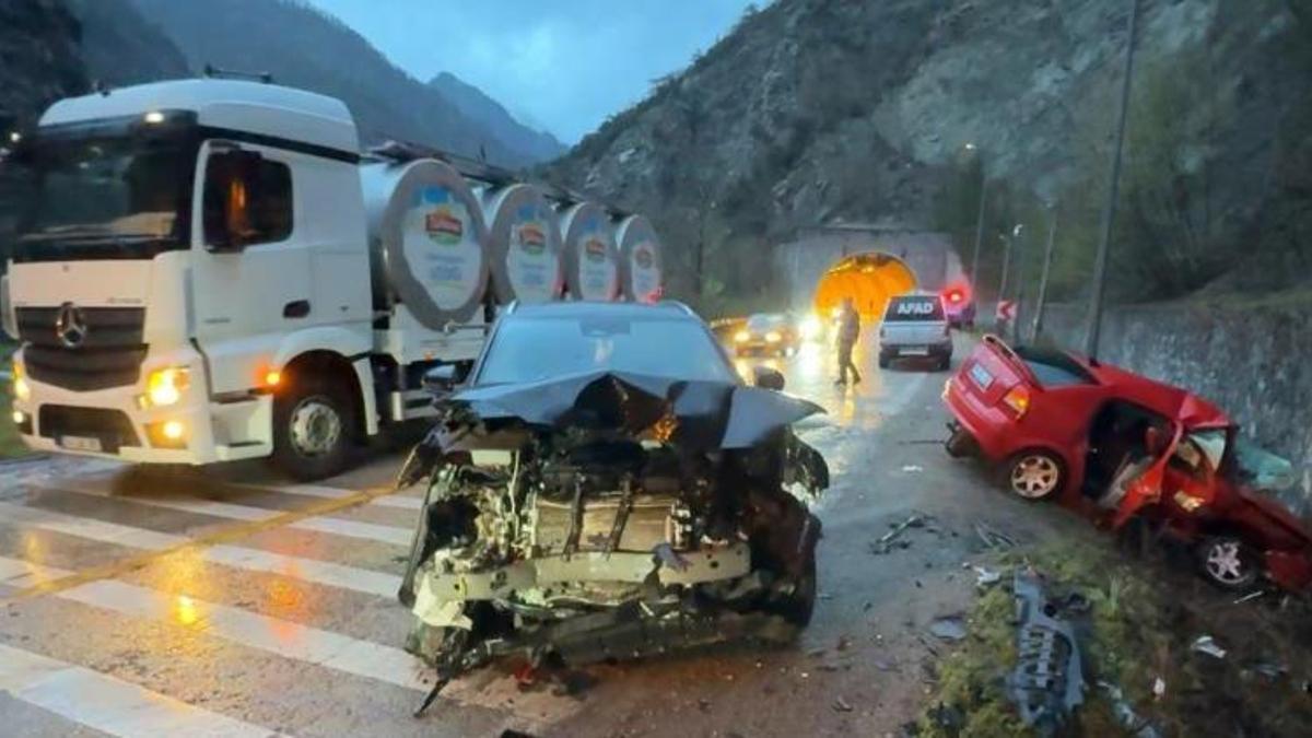 Karabük’teki feci kazada 1 kişi hayatını kaybetti, 2’si bebek 5 kişi yaralandı