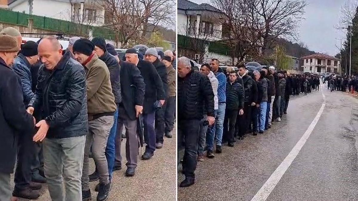 Bursa'da 60 yıllık gelenek! 12 bin kişi bayramlaşmak için kilometrelerce kuyruk oluşturdu