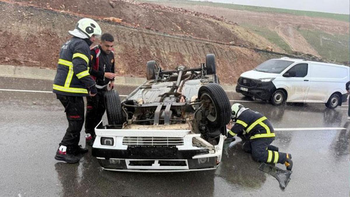 Siirt'te iki otomobilin çarpıştığı kazada 2 kişi yaralandı