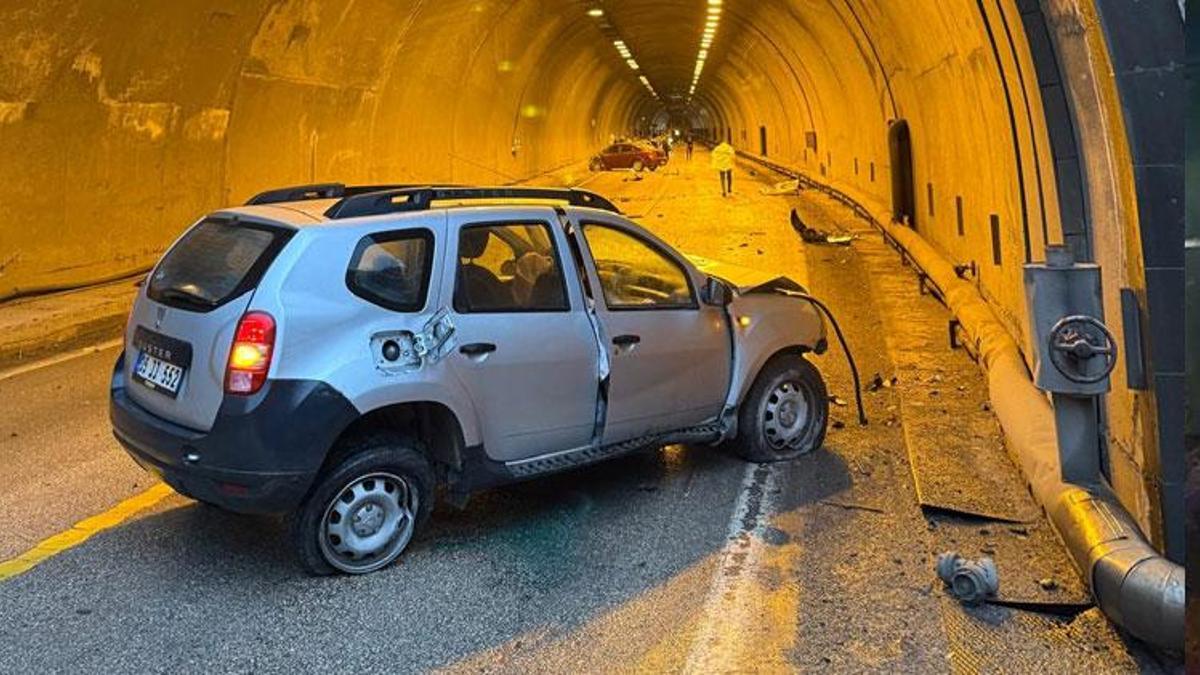 Karabük’te tünel girişinde iki otomobil çarpıştı