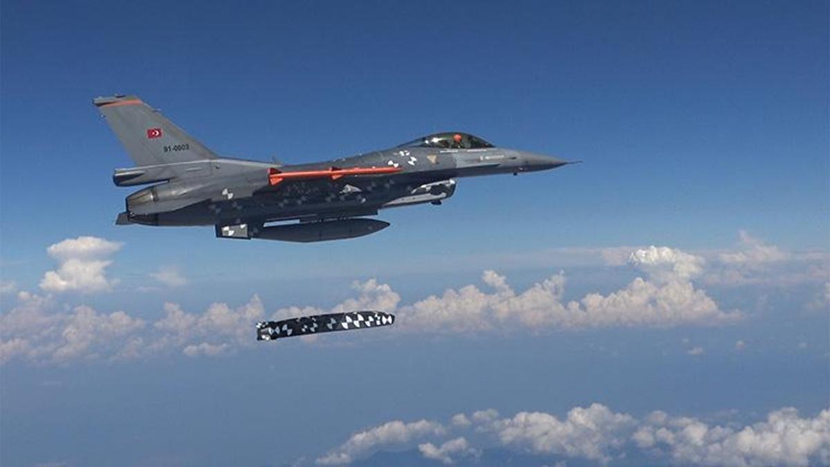 Milli seyir füzesi SOM-J hedefi tam isabetle vurdu