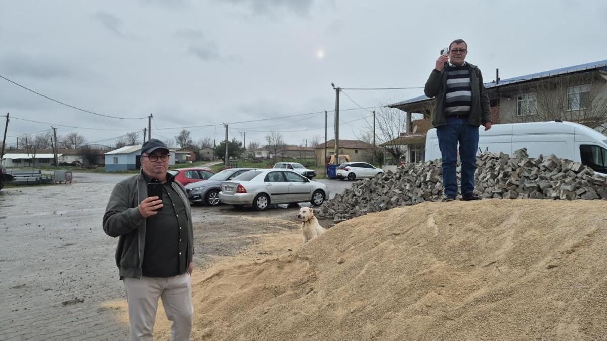 Bu köye gelen bir daha gelmek istemiyor: Misafirler bile çok durmuyor, köylü çareyi dağ bayır gezmekte buldu!