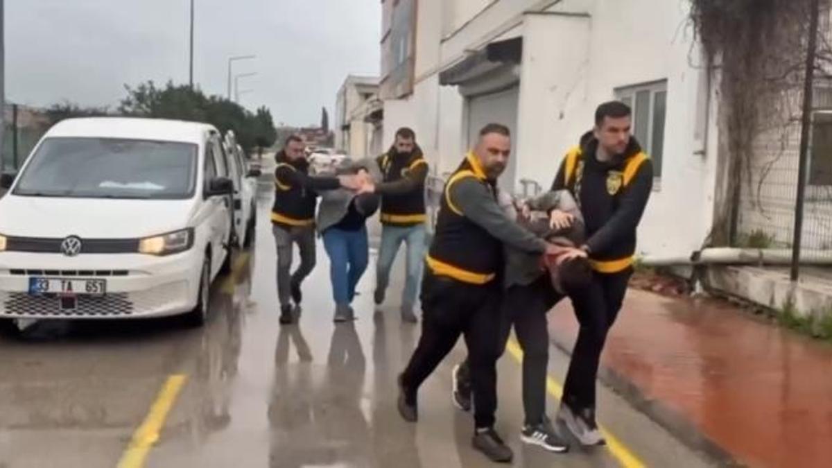 Merkez Park'ta atlara eziyet edenlerin cezası belli oldu: Haftada bir gün barınak temizleyecekler!