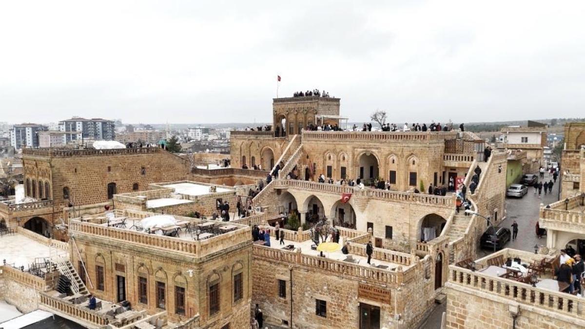 Mardin'de bayram izdihamı: Mezopotamya’nın altın şehri turizm sezonunu 5 ay erken açtı!