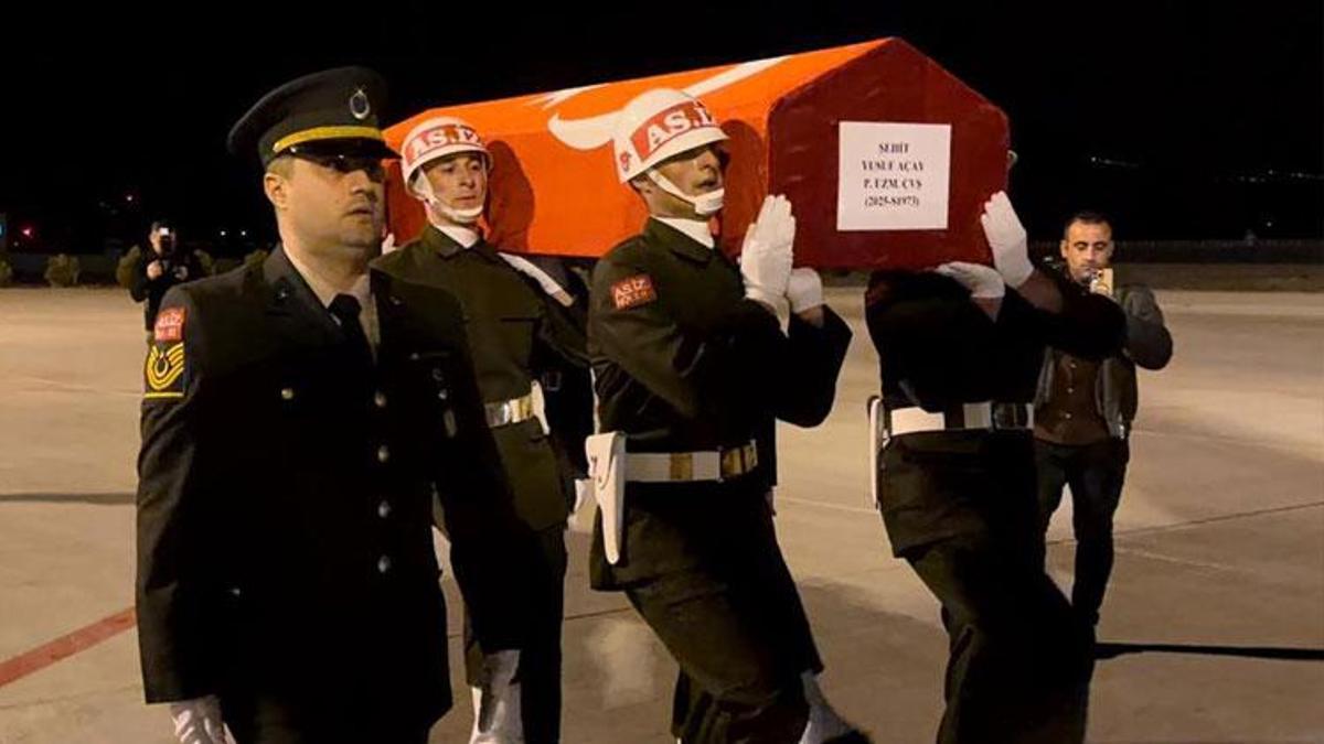 Doğubayazıt'ta askeri araç devrildi: 2 asker şehit oldu, 3 asker yaralandı