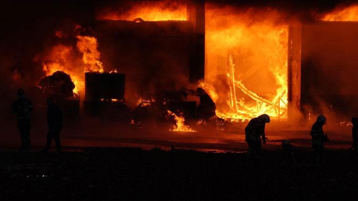 Trabzon'da fındık fabrikasında korkutan yangın