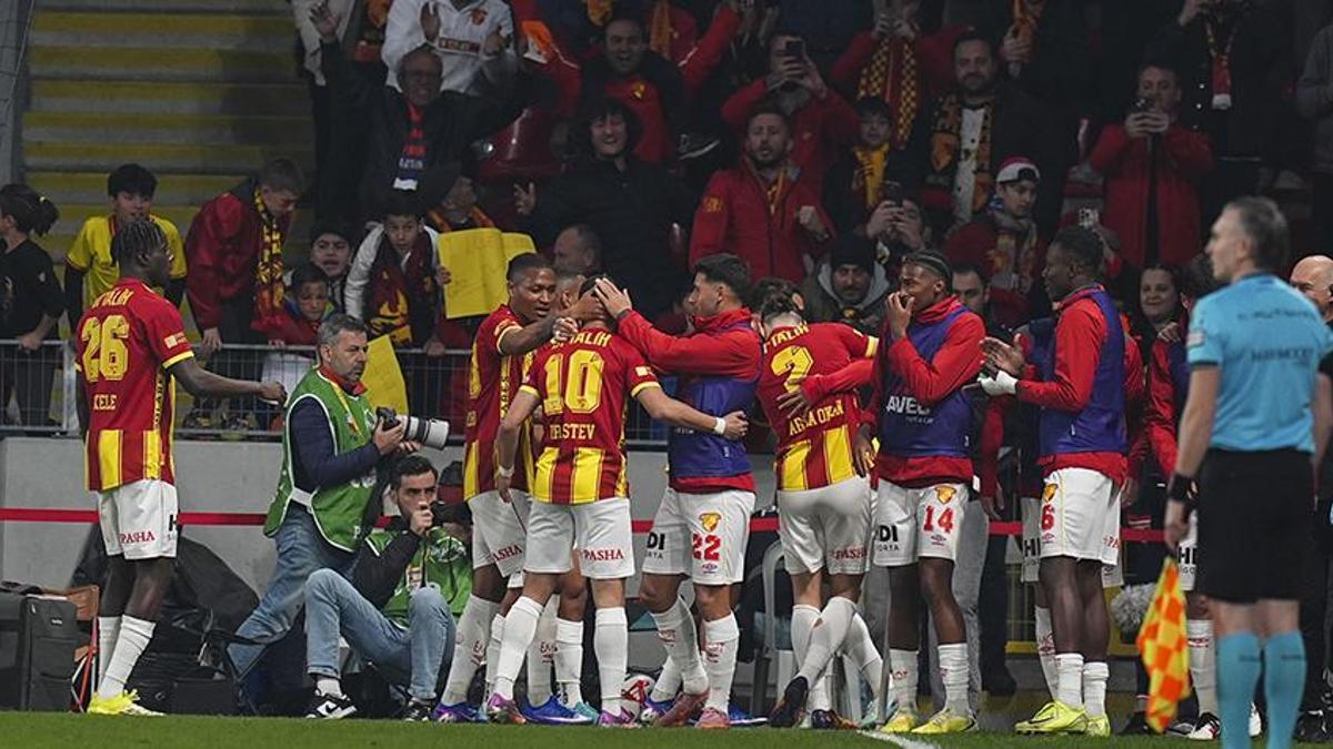 Göztepe'de Stanimir Stoilov devlerin radarındaki yıldızın fişini çekti