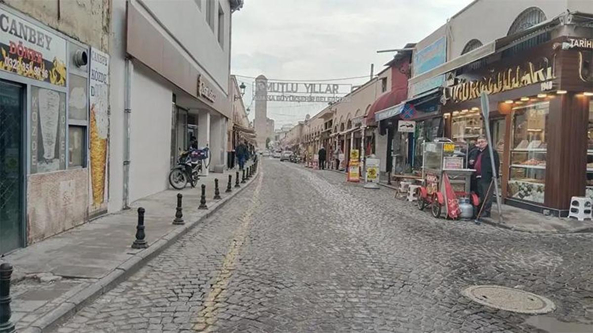 Adana’nın kalbi duruyor mu? Devlerin yarıştığı tarihi çarşılar ıssızlaştı: Büyüksaat ve Kuruköprü için acil eylem çağrısı!