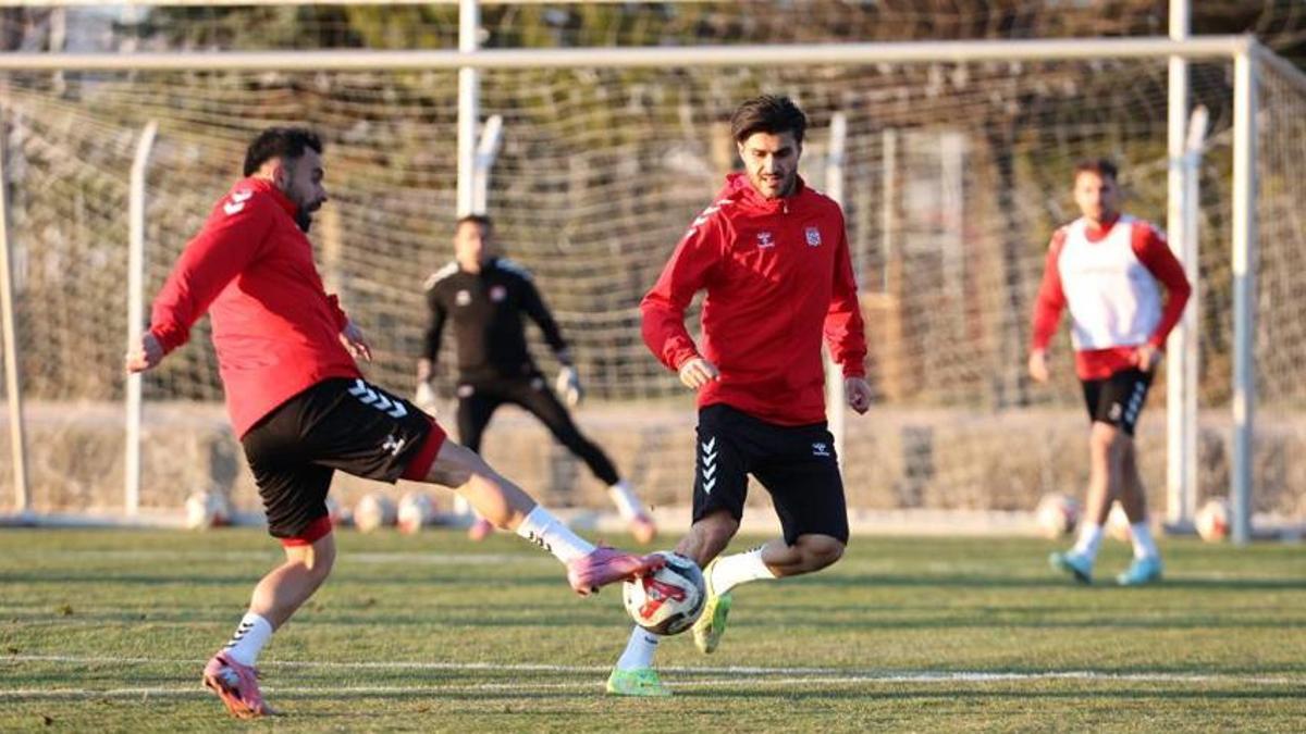 Sivasspor, Esenler Erokspor maçı öncesi harekete geçti