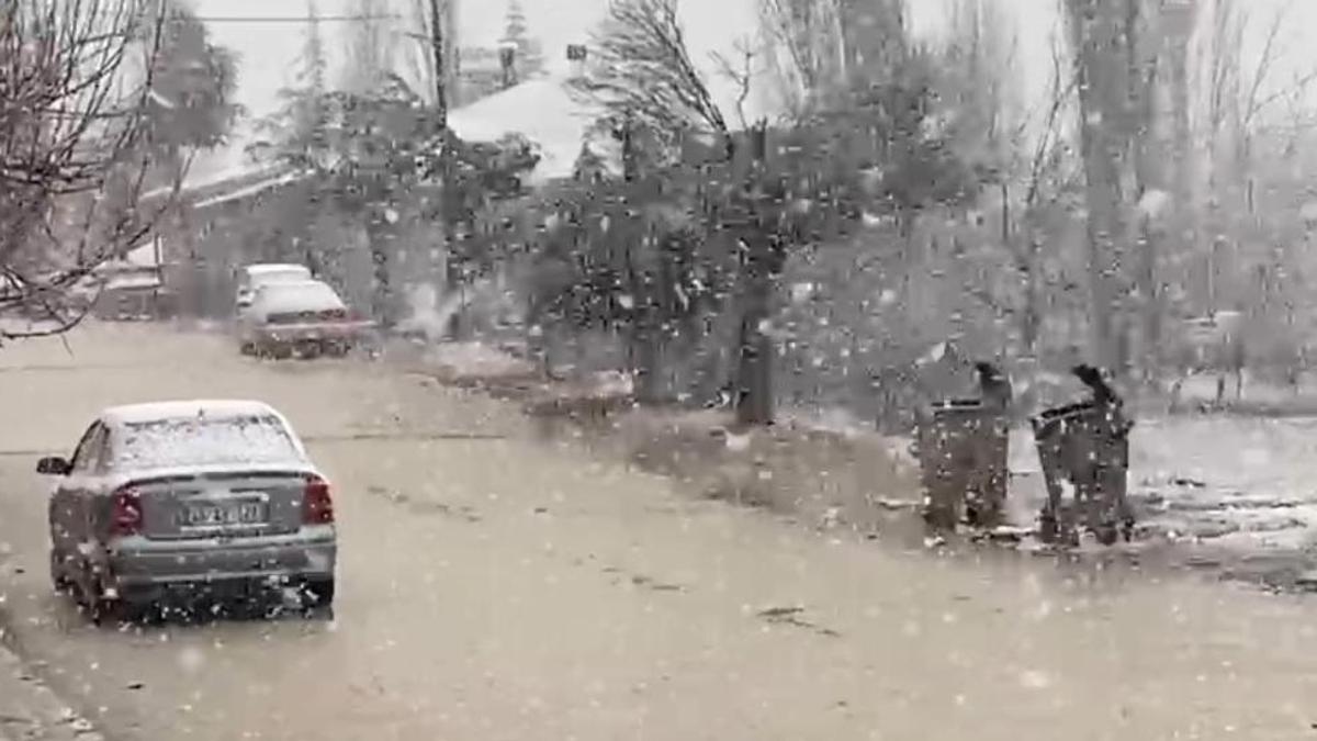 Adana’da yağmurun ardından dolu etkili oldu