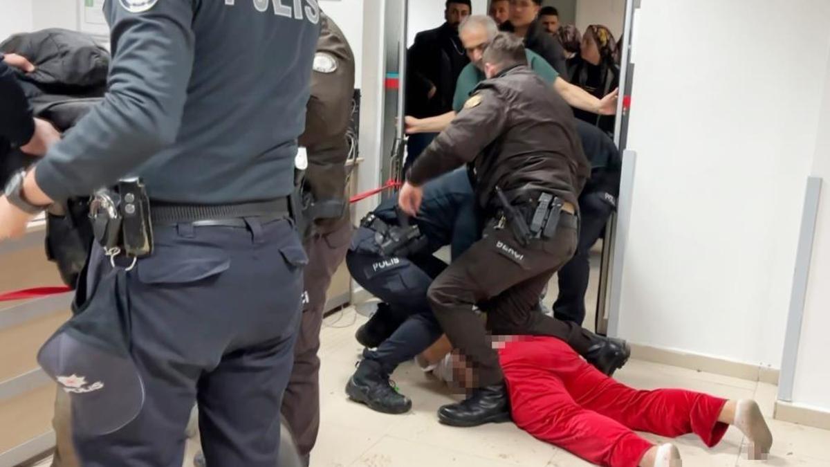 Oğul katil oldu, anne polis tokatladı! Aksaray'da karakolu birbirine kattılar