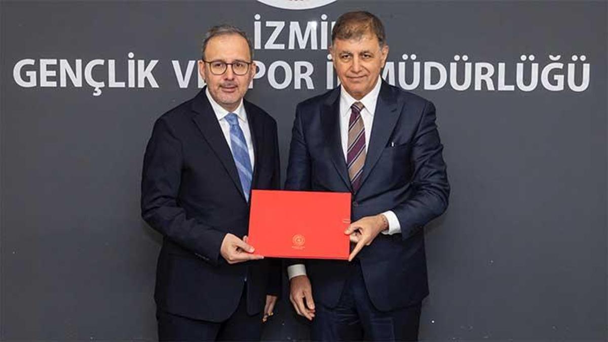 İzmir'de Karşıyaka Stadı'nın inşaatı için protokol imzalandı