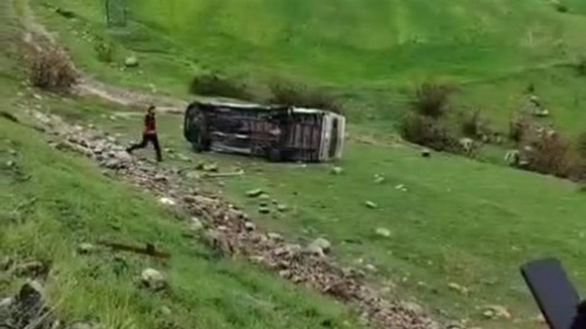Şırnak’ta öğrenci servisi şarampole devrildi: 5 yaralı