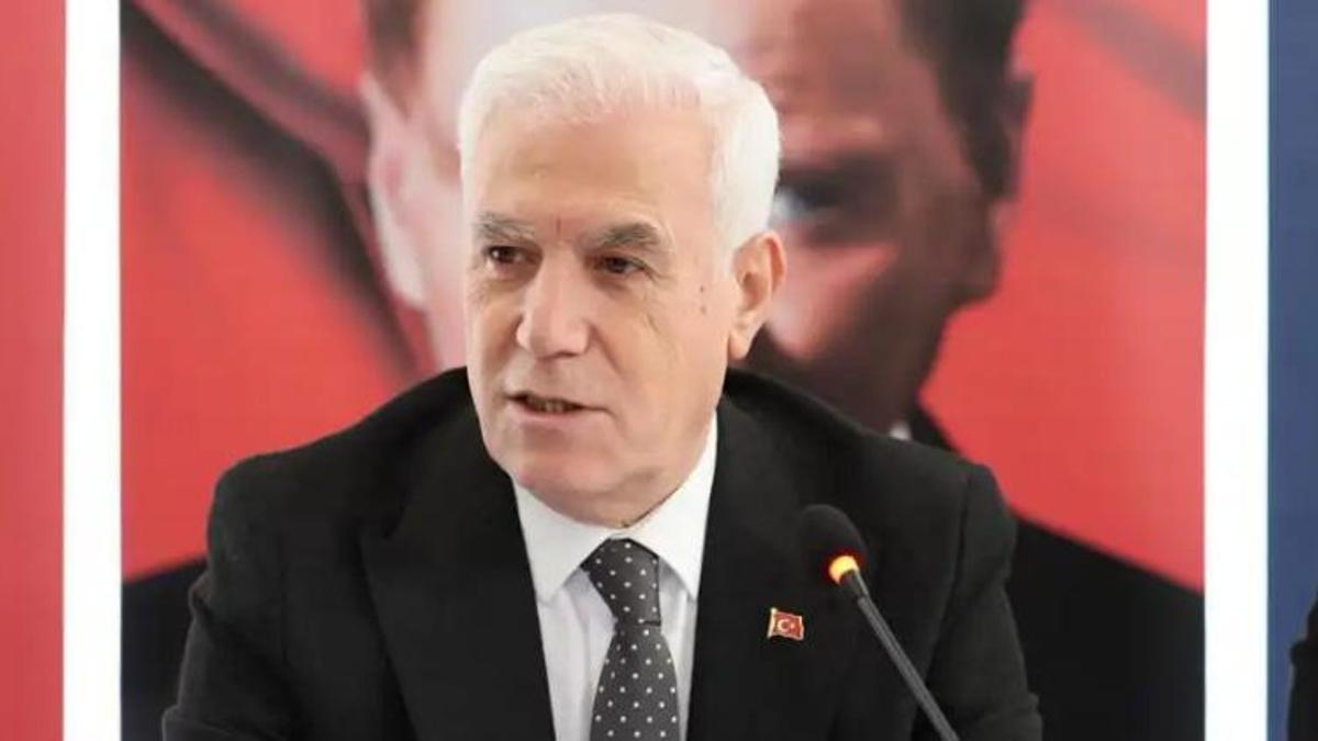 Bursa Büyükşehir Belediye BaşkanıMustafa Bozbey'in gözaltına alınma görüntüleri ortaya çıktı!