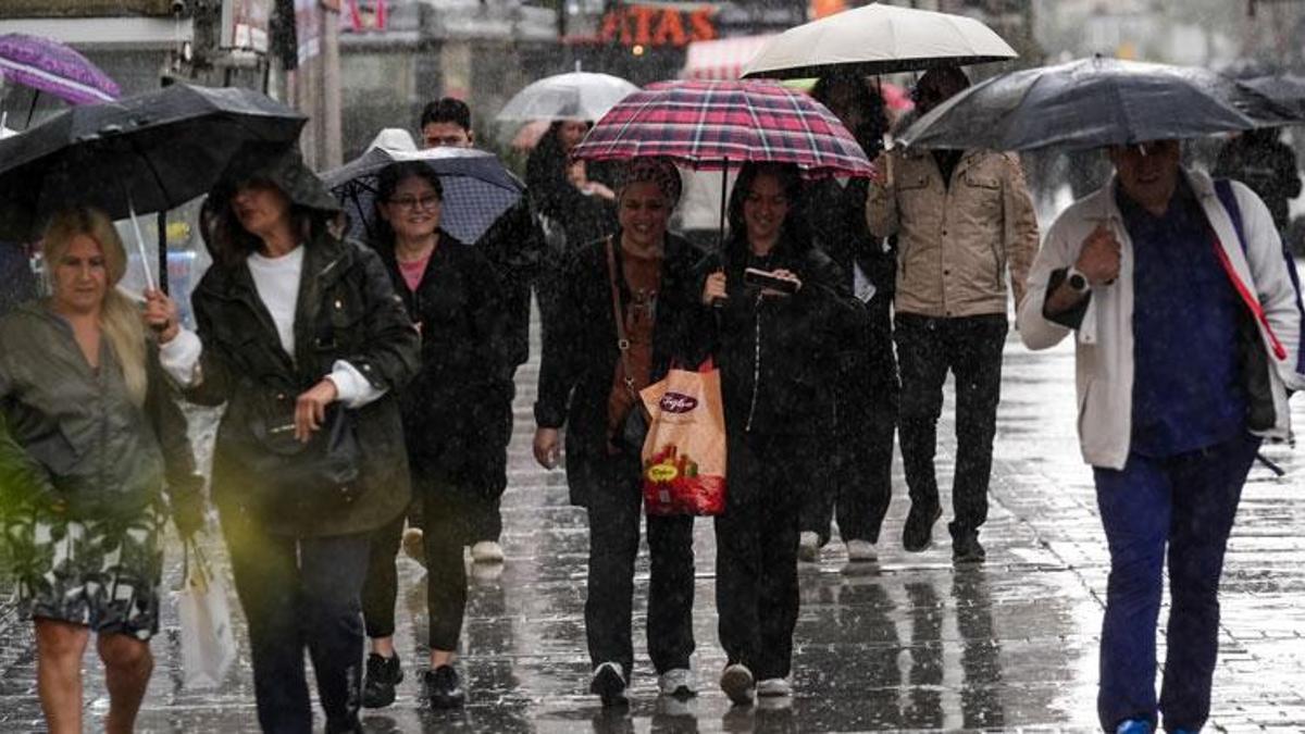 Sağanak yağışlar kuvvetli geri geliyor! Meteoroloji son raporla uyardı: Hafta sonuna kadar ülkenin tamamında etkili olacak