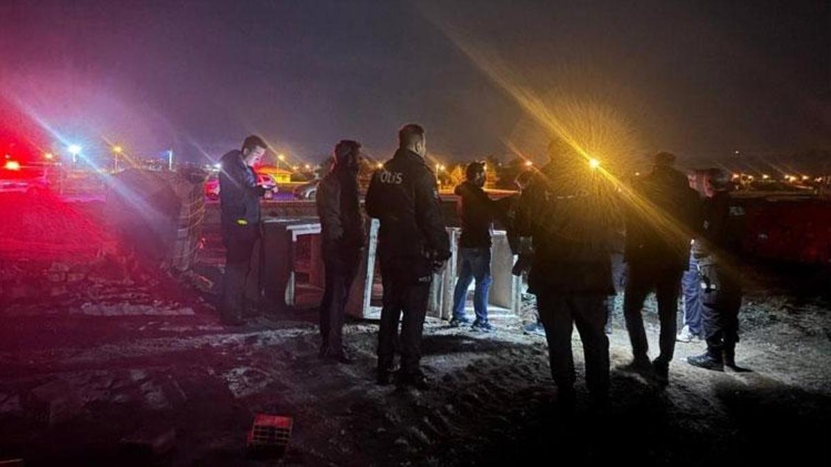 Erzincan Ulalar Beldesi’nde araç yangınında yanan kişi hayatını kaybetti