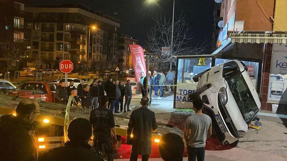 Çerkezköy'de kontrolden çıkan otomobil 5 araca çarpıp, takla attı