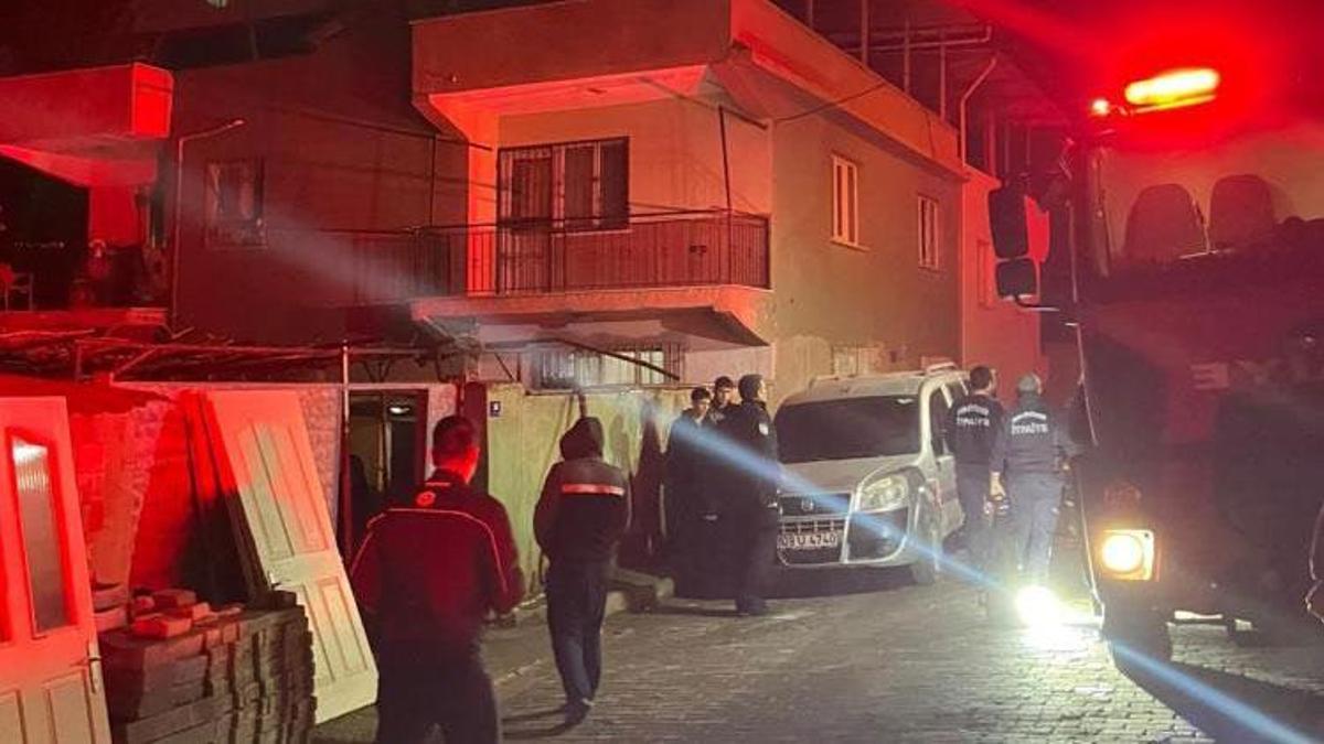 Aydın’daki ev yangınında 2 kişi dumandan etkilendi