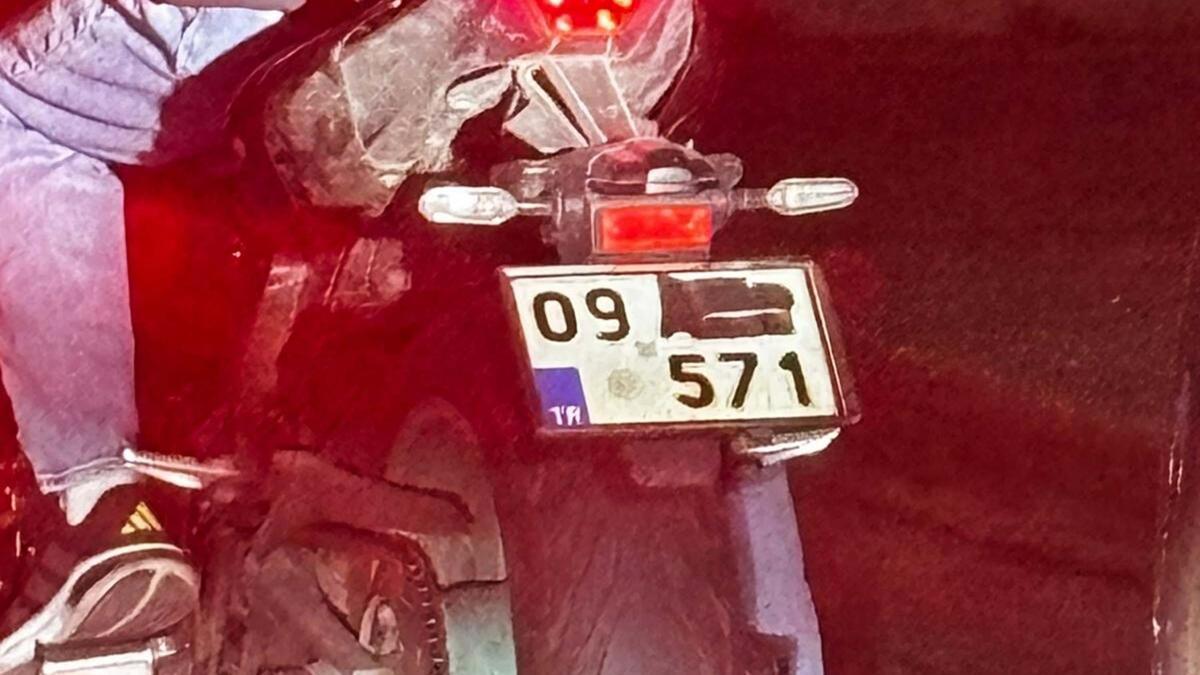 Plakasını gizleyen motosiklet sürücüsüne ceza yağdı