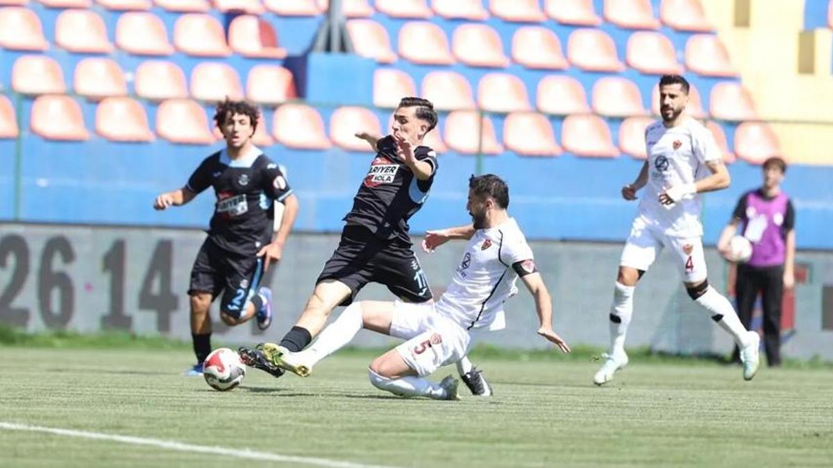 Adana Demirspor, 10 kişi oynayan Hatayspor'dan 4 gol yedi