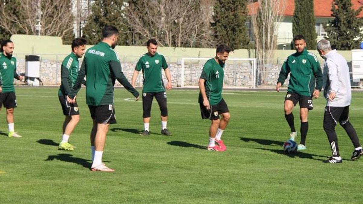 Muğlaspor Teknik Direktörü Mustafa Sarıgül: Özlediğimiz oyunla bu şehre şampiyonluğu getireceğiz