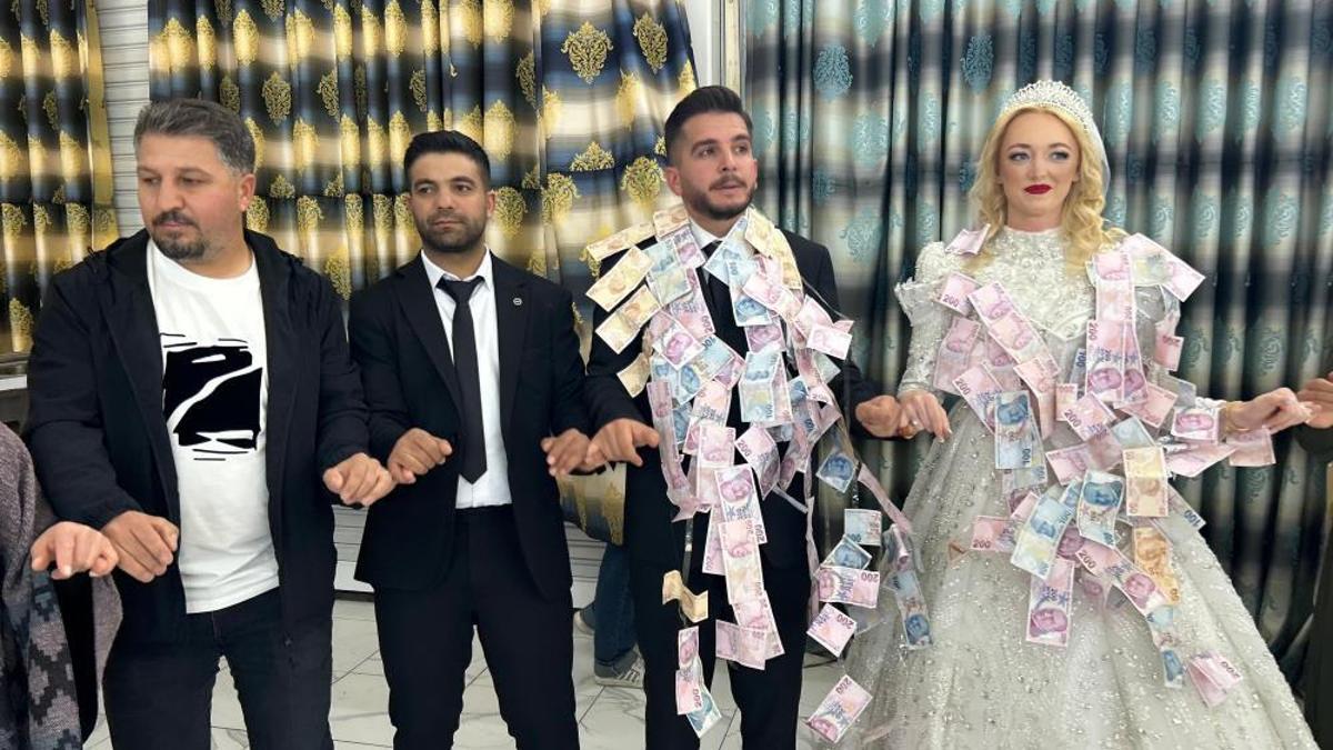 İskoçyalı geline Van usulü düğün!