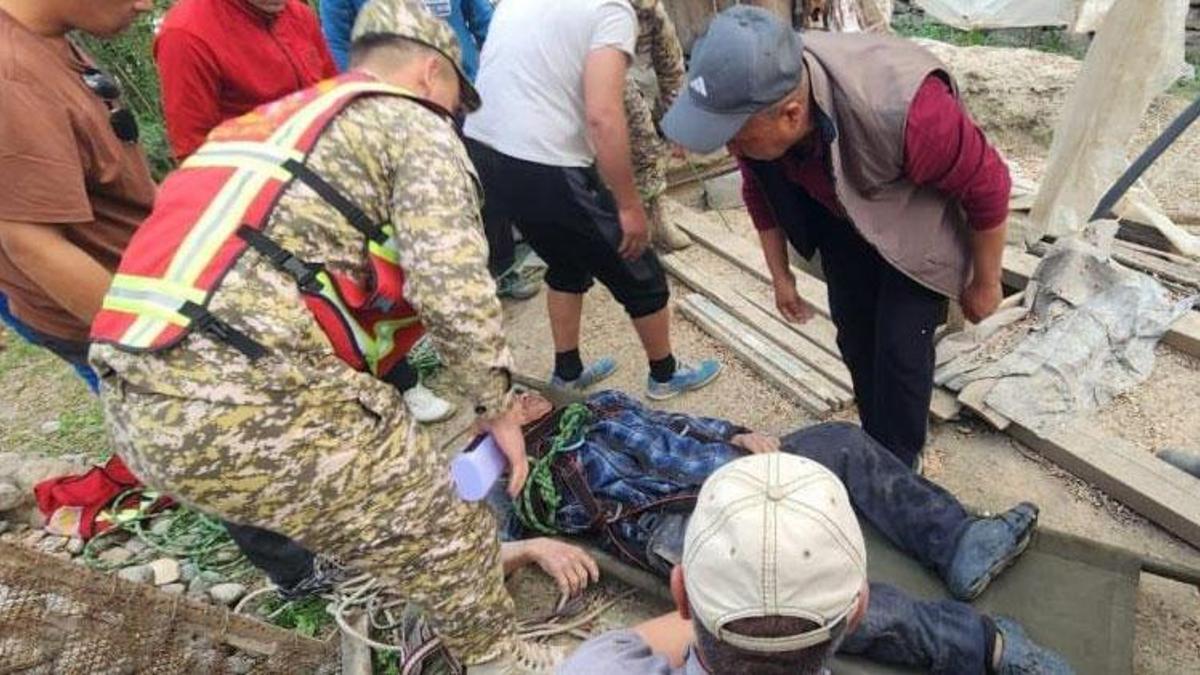 65 yaşındaki adam 18 metre derinliğindeki kuyuda 16 gün mahsur kaldı