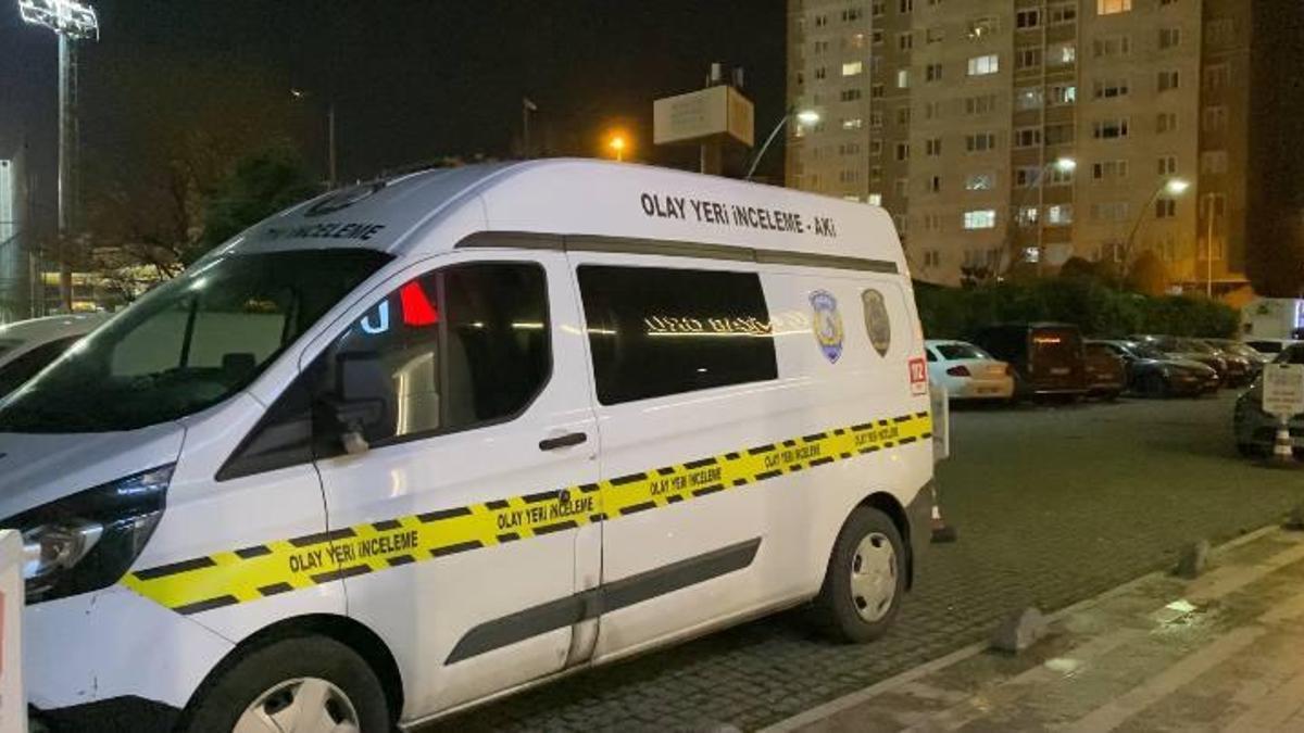 Zeytinburnu'nda kızını silahla öldürüp, eski eşini ağır yaralayan şüpheli kaçtı