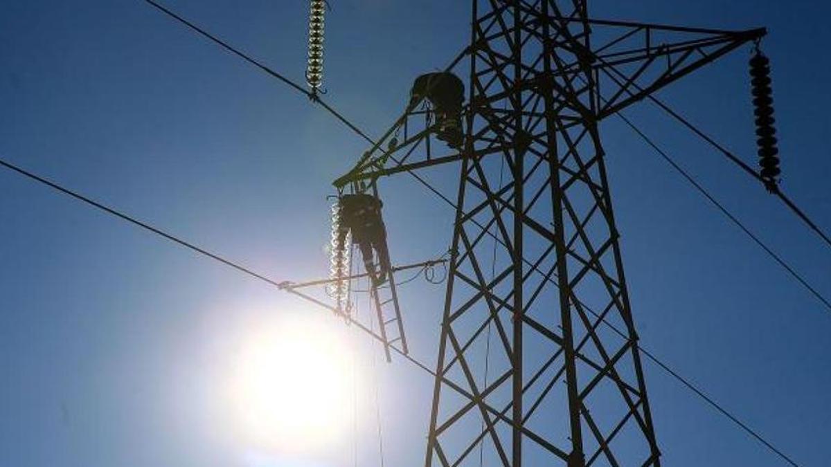 Adana karanlığa gömülecek! Birçok ilçede elektrik saatlerce kesik olacak